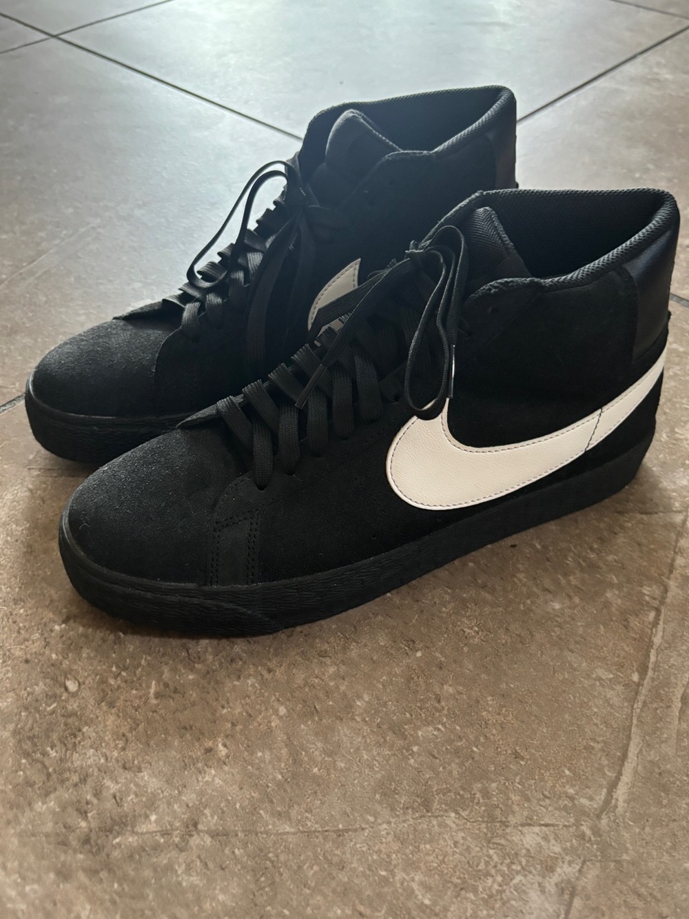 Nike SB Blazer Mid Black and white swoosh size 9